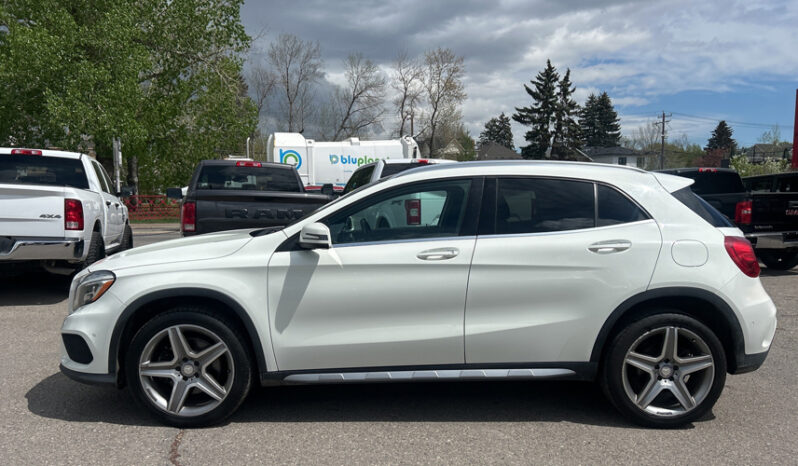 2016 Mercedes-Benz GLA full