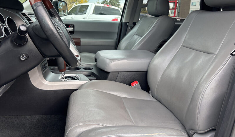 2014 Toyota Sequoia full