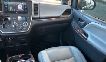 2015 Toyota Sienna full