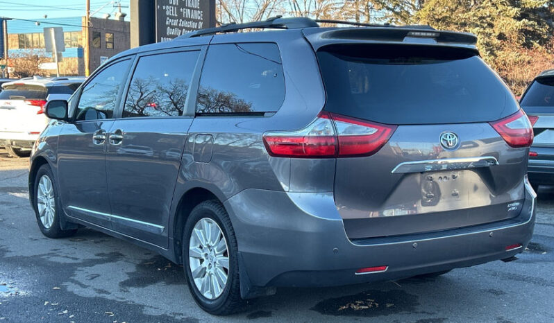 2015 Toyota Sienna full