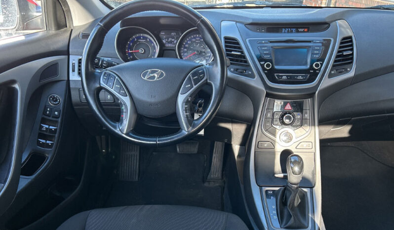 2016 Hyundai Elantra full