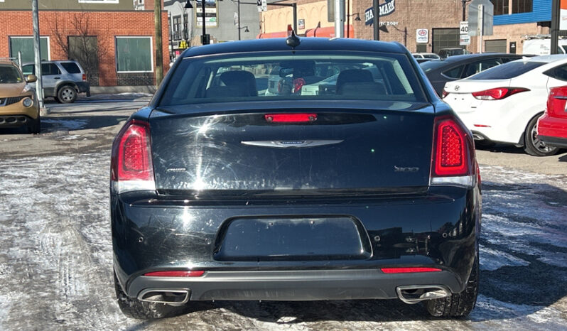 2022 Chrysler 300 full