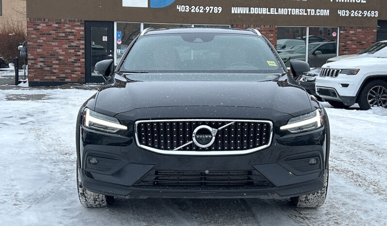 2019 Volvo V60 Cross Country full